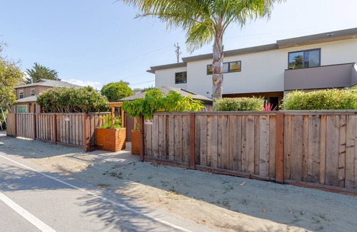 Opal Cliffs Cottage | Private Courtyard - Cottage - 5 min from Capitola beach!
