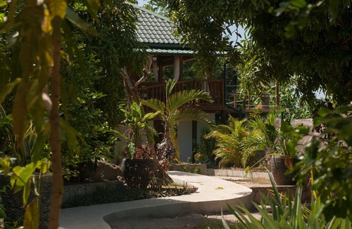 Praslin Island Apartment | Private Mini Pool + Free Wifi + Outdoor Shower at la Pointe Beach Huts