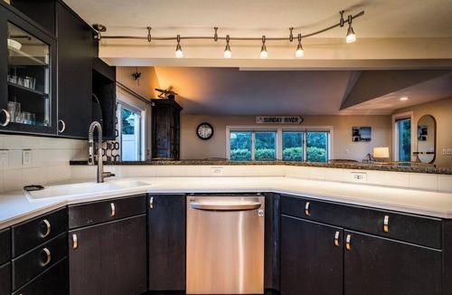 Ogunquit House | Private oasis by Ogunquit beach!