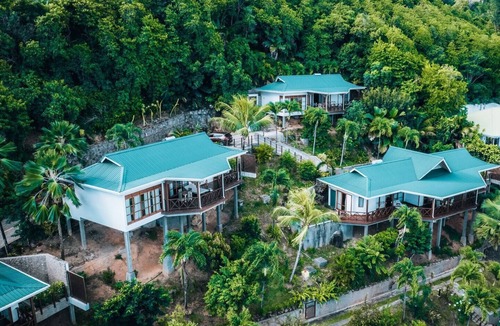 Port Glaud Villa | Private ocean View Villa 4