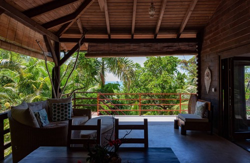 Praslin Island Ski Chalet | Private Pool + Free Wifi + Outdoor showernLa Pointe Beach Huts