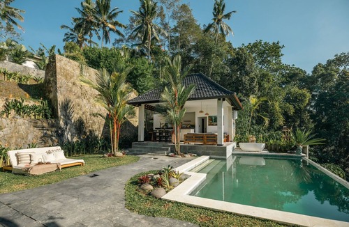 Payangan Villa | Private villa that offers a view of Mount Agung and lush jungle.