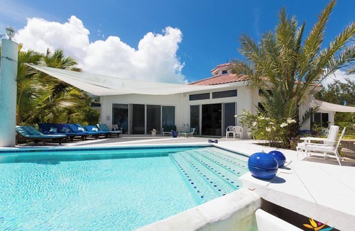 The Bight Villa | Private Villa, up to 7bdrm, W/Pool Directly on the World's Best Beach