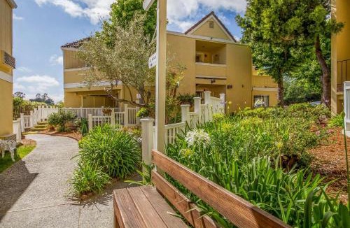 Capitola Hotel | Quality Inn & Suites Capitola By the Sea