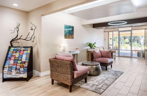 Capitola Hotel | Quality Inn & Suites Capitola By the Sea