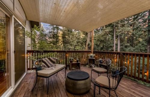 Ben Lomond House | Redwood Oasis - Eco-luxury cabin with hot tub in the Santa Cruz Mountains
