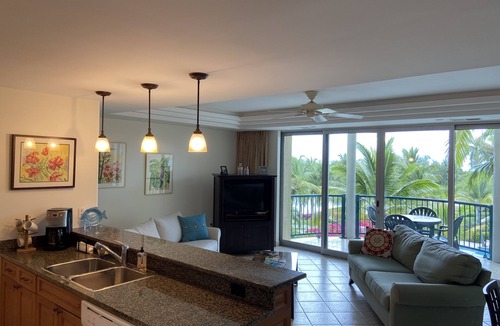The Bight Condo | RELAX on Grace Bay w/Beautiful 3-Tiered Pool
