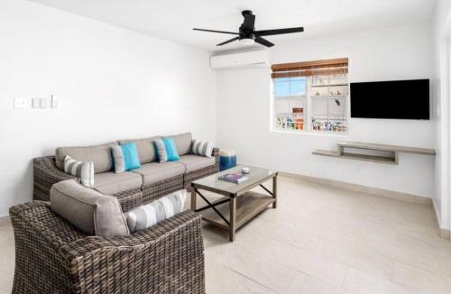 Cockburn Town House | Ridge 3 BDR Villa Grand Turk