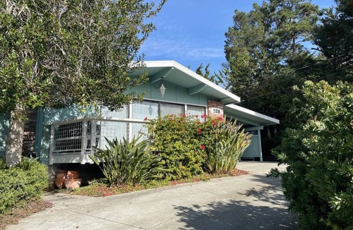 Rio del Mar House | Rio Del Mar home in walking distance to golf-course and 2 mins drive to beach