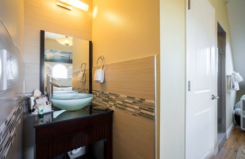Beach Hill - Beach Flats Hotel | Rio Vista Suites