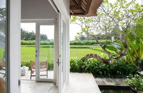 Lodtunduh House | River moon villa