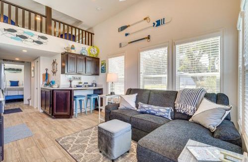 Birds Landing House | Riverfront Isleton Cottage < 1 Mi to Rio Vista!