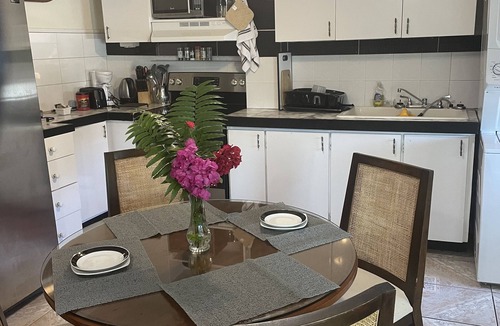 Discovery Bay Apartment | Sagusta Gardens Cosy Stay /15C
