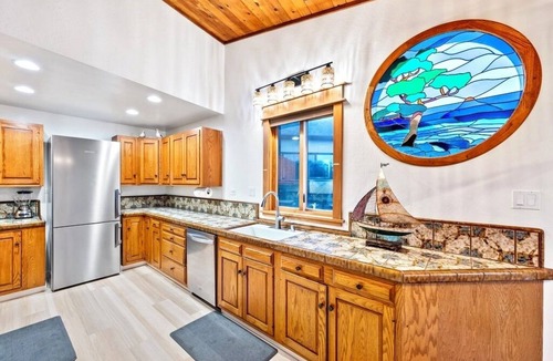 Opal Cliffs House | Sandy BEACHFRONT Surfside - at Corcoran Beach, Newly Remodeled w/HOT TUB!