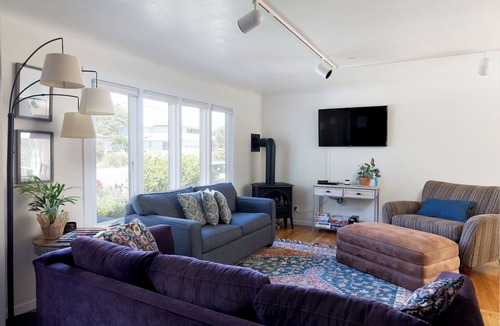 Bananna Belt House | Santa Cruz Comfort - Close Clean Convenient