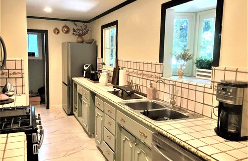 Ben Lomond Villa | Santa Cruz Mountains Forest Creek Sanctuary, Free Parking