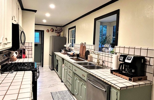 Ben Lomond Villa | Santa Cruz Mountains Forest Creek Sanctuary, Free Parking