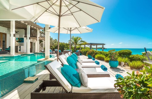 Ocean Point Villa | Sapodilla BEACHFRONT Luxury Villa! Sunsets, views, private pool, kayaks & more!
