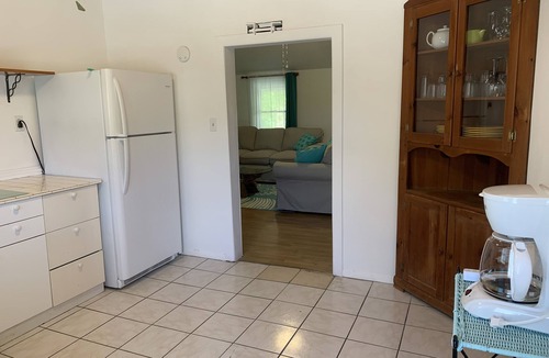 Cockburn Town Apartment | Sea Breeze Guest House - Grand Turk