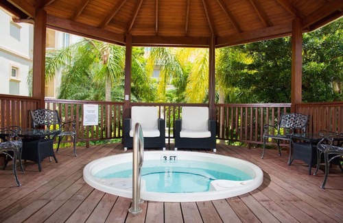 The Bight Condo | Sea Dreams - Jr 1 bdrm with Panoramic Ocean views!