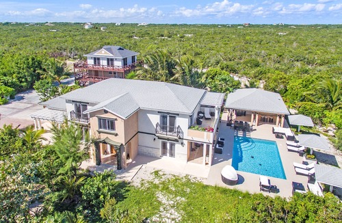 Long Bay Hills Apartment | Sea La Vie - Beachside Studio Unit #3