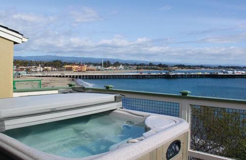 Westside Santa Cruz Hotel | Sea & Sand Inn