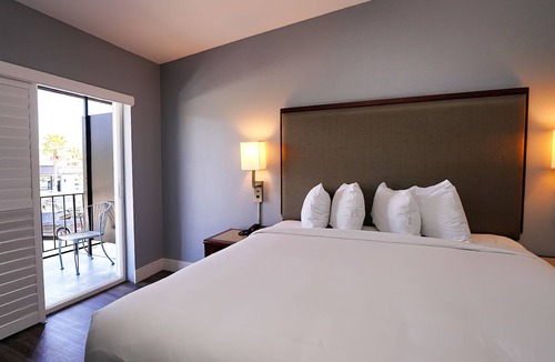 Westside Santa Cruz Hotel | Seaside Inn & Suites