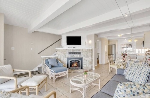 Rio del Mar House | Seaside Sanctuary - Beach Front Home on the "Island"