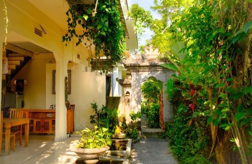 Ubud City-Centre Bed & Breakfast | Semujan Bungalow