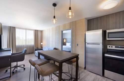 Zona Hotelera Apartment | Short Distance From The Well Known Sites! 3 Spacious Units, Free Parking, Pool