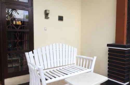 Central Seminyak Apartment | Simple apartment 3