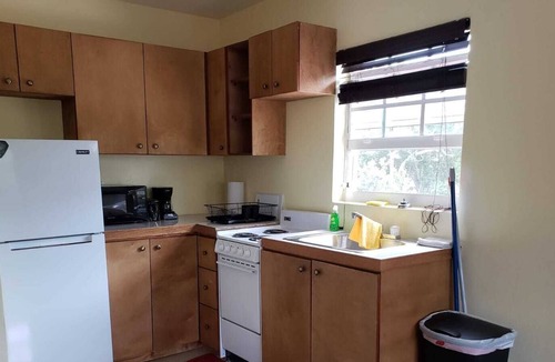 Leeward Settlement Apartment | Smith Oasis - Close to Kiteboarding and Long Bay Beach