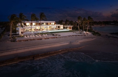 Leeward Settlement Villa | Sole e Mare | Beach Front - Located in Wonderful Grace Bay with Private Pool