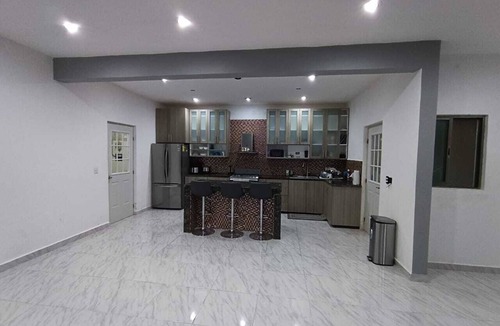 Alfredo V. Bonfil House | Spacious 4-bedroom house with 2 pools, AC in enchanting Cancún