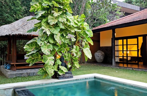 Dyanapura Villa | Spacious and comfortable 4 Bedrooms villa near the beach, great location