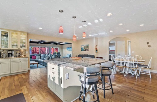 Westside Santa Cruz House | Spacious Open Floor Plan