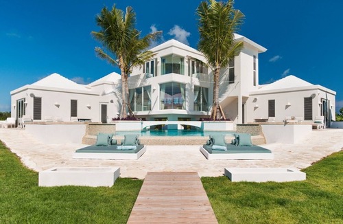 Long Bay Villa | Specials available certain weeks. Magnificent 8 bedroom villa on Long Bay Beach