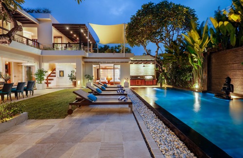 Jimbaran Bay Villa | Specious three bedrooms villa near Jimbaran beach