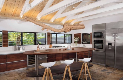 Providenciales Villa | Spectacular spacious 8 bedroom family villa