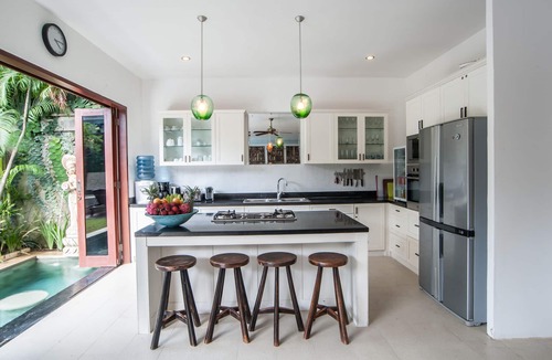Dyanapura Villa | Staffed Luxury Villa, Chef Services. Beach & Shops Central Seminyak,