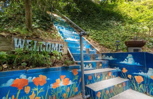 Aptos Apartment | Stairway to Treetop Heaven- Lower 1bd w/private hot tub and deck!