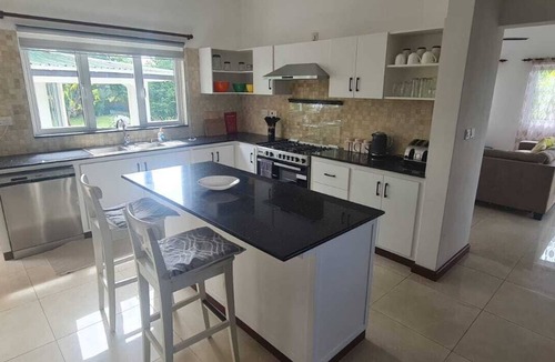 Anse Royale Villa | Stunning 3BR Villa with Exceptional Views - Steps from Beach & Local shops