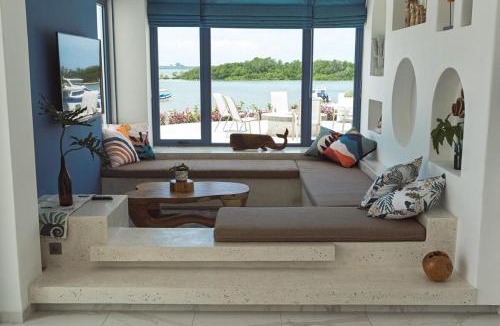 Tanjungbenoa Villa | Stunning Sea Front Villa 4BR Nusa Dua