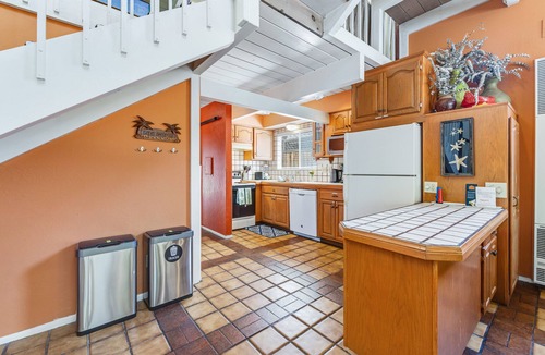 Rio del Mar House | Stylish coastal getaway near dining & golf with pool table - stroll to beach