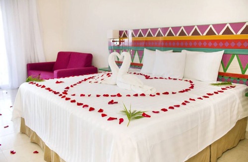 Puerto Juarez Resort | Sunny 1 Bedroom with Marina view in Family Friendly Cancun resort
