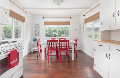 Eastside Santa Cruz House | Sunny Cove Cottage- Dog Friendly