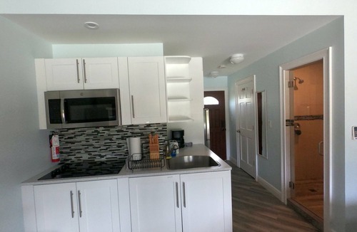 Long Bay Apartment | SunSeaSand - Seaside Studio Unit A - Long Bay Hills