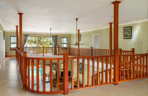 Cerf Island Villa | Surf Tropical Villa Seascape
