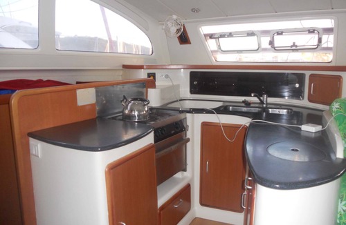 Vaitape Boat Rental | Tahiti Sail and Dive