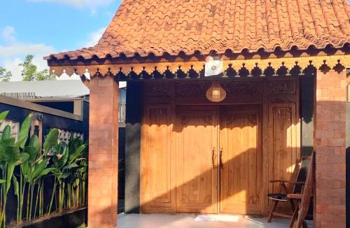 Denpasar Utara Cabin | Taruchi 2 Bedrooms with Garden View